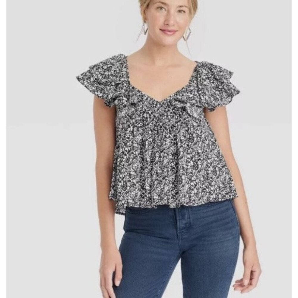 Universal Thread Ruffle Sleeve Blouse Black & White Floral Sz M Peasant Boho